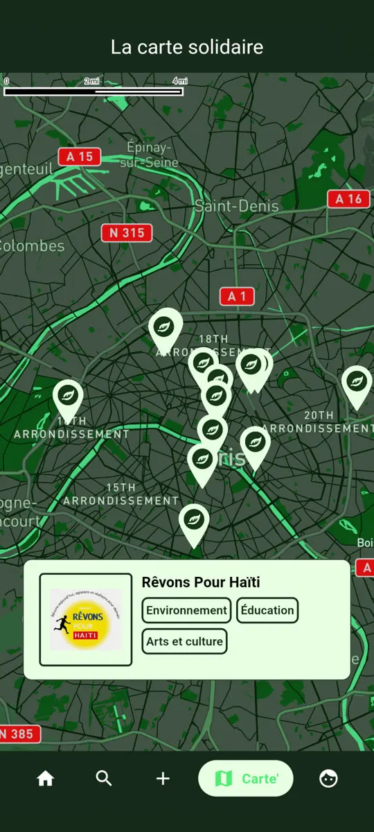 La carte solidaire dans l’application : les associations posées sur une carte de la région parisienne, une fiche ouverte en bas de l’écran.