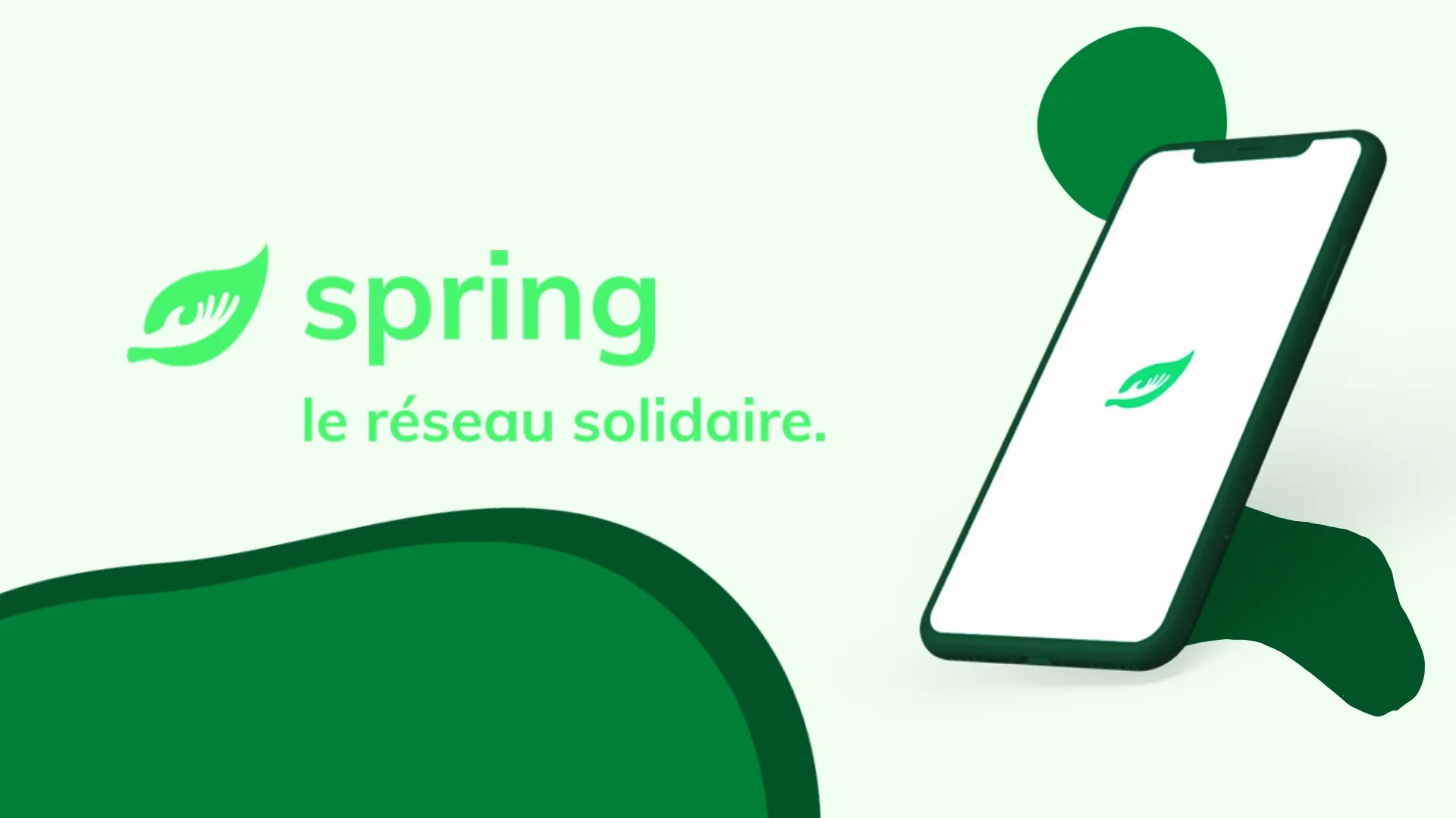 Le logo Spring et la signature « le réseau solidaire », à côté d’un téléphone incliné affichant la feuille verte de l’application.